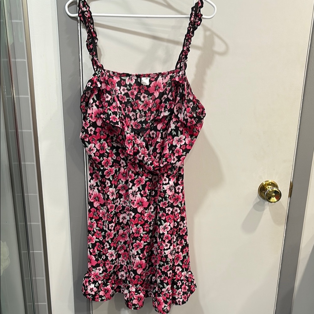 H&M Floral Pink and Black Top
